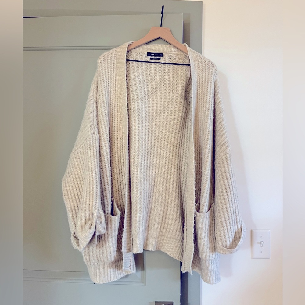 Zara oversized Knit Cardigan 🤍